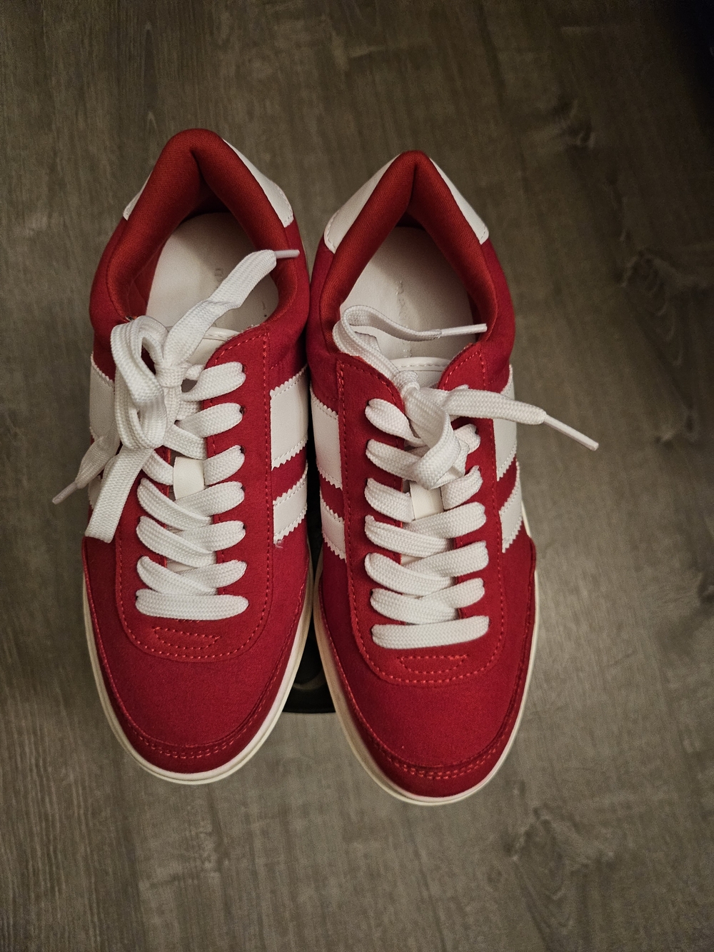 Madden Girl Red and White Low-Top Sneakers